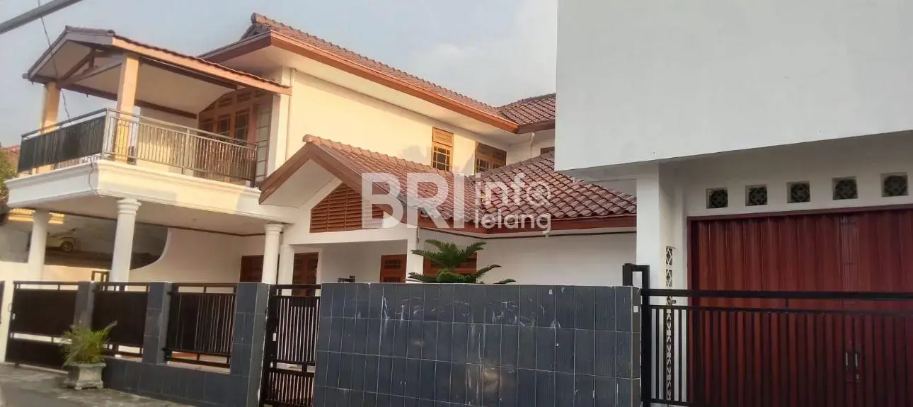 Rumah Jl Damai IV Pesanggrahan Jaksel, Tanah Luas 299 m2